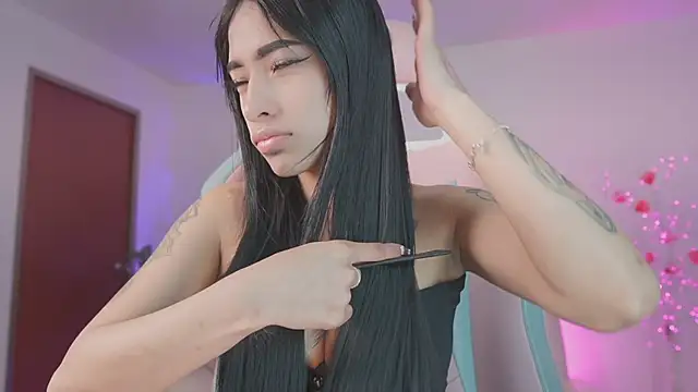 Snapshot of driana_hoffman chatting on November 2025 12:49:01 PM driana hoffman online show from November 2025 12:49:01 PM