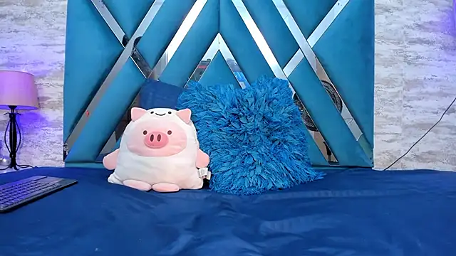 Snapshot of lara_murphy chatting on January 2025 07:06:01 PM lara murphy online show from January 2025 07:06:01 PM