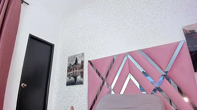 Snapshot of lara_murphy chatting on October 2025 11:55:01 AM lara murphy online show from October 2025 11:55:01 AM