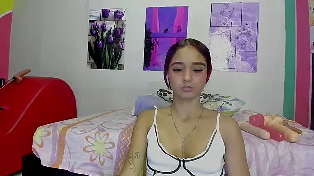 MarianaManzur online show from February 2025 05:24:02 PM