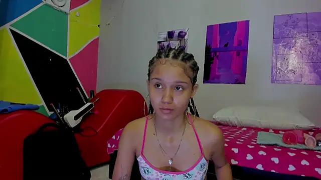 MarianaManzur online show from March 2025 01:24:02 PM