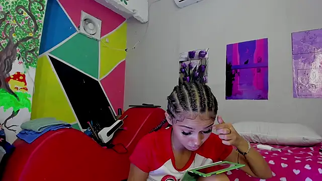 MarianaManzur online show from March 2025 08:27:01 PM