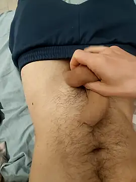 Snapshot of Pascutt chatting on February 2025 09:37:02 PM Pascutt online show from February 2025 09:37:02 PM