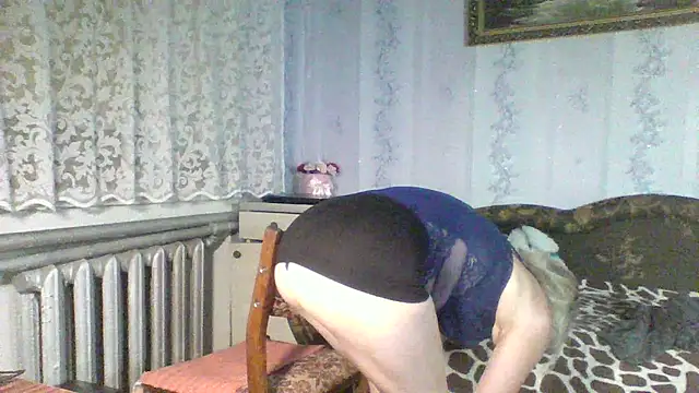 Annie Heart online show from September 2025 07:03:02 PM