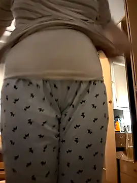 Snapshot of She-devilx chatting on November 2025 09:59:01 PM She-devilx online show from November 2025 09:59:01 PM