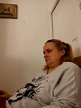 Snapshot of She-devilx chatting on November 2025 10:19:02 PM She-devilx online show from November 2025 10:19:02 PM