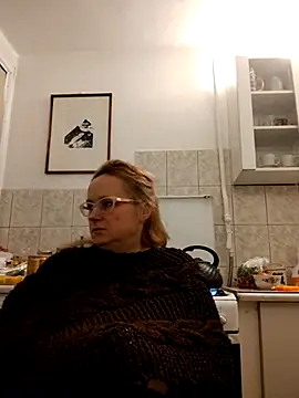 Snapshot of She-devilx chatting on February 2026 11:01:01 PM She-devilx online show from February 2026 11:01:01 PM