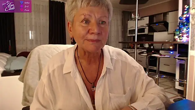 Snapshot of roxana_brooks chatting on December 2024 06:08:01 PM roxana brooks online show from December 2024 06:08:01 PM