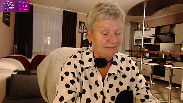 Snapshot of roxana_brooks chatting on December 2024 01:38:02 PM roxana brooks online show from December 2024 01:38:02 PM