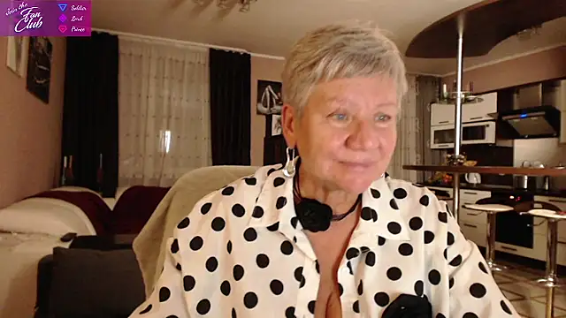 Snapshot of roxana_brooks chatting on December 2024 07:43:01 PM roxana brooks online show from December 2024 07:43:01 PM