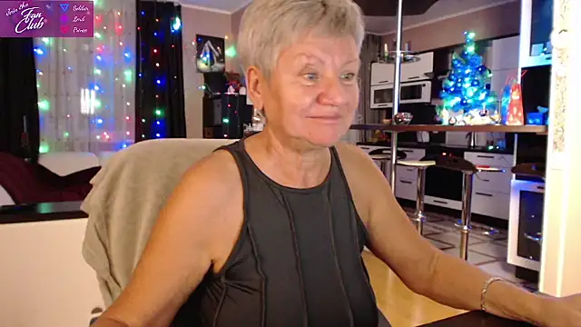 Snapshot of roxana_brooks chatting on December 2024 06:13:01 PM roxana brooks online show from December 2024 06:13:01 PM