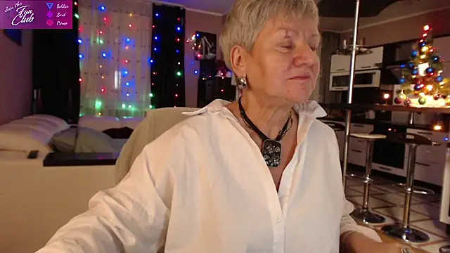 Snapshot of roxana_brooks chatting on January 2025 03:03:01 PM roxana brooks online show from January 2025 03:03:01 PM