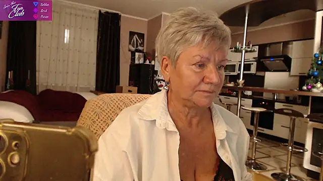 Snapshot of roxana_brooks chatting on January 2025 04:57:01 PM roxana brooks online show from January 2025 04:57:01 PM