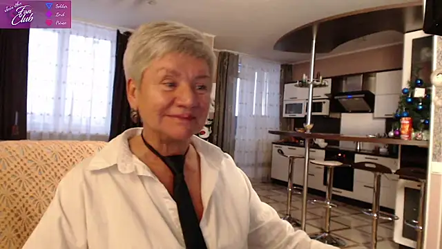 Snapshot of roxana_brooks chatting on January 2025 01:27:01 PM roxana brooks online show from January 2025 01:27:01 PM