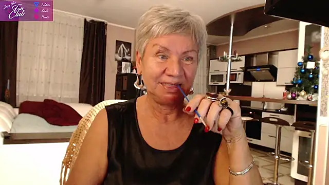 Snapshot of roxana_brooks chatting on January 2025 05:44:01 PM roxana brooks online show from January 2025 05:44:01 PM