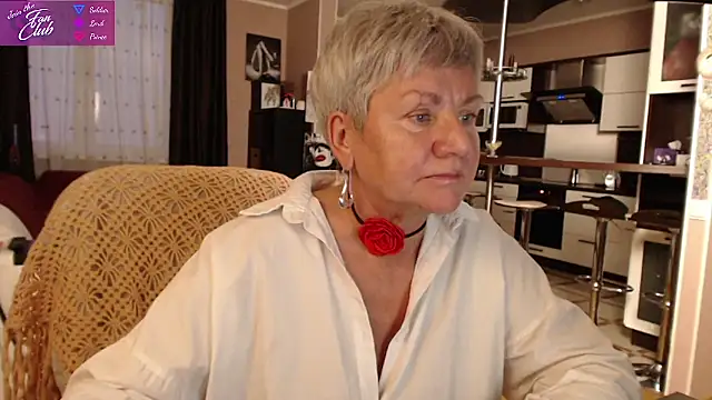 Snapshot of roxana_brooks chatting on January 2025 02:00:02 PM roxana brooks online show from January 2025 02:00:02 PM