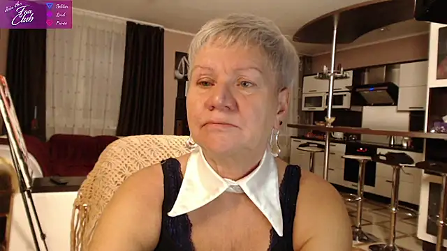 Snapshot of roxana_brooks chatting on January 2025 02:44:01 PM roxana brooks online show from January 2025 02:44:01 PM