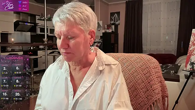 Snapshot of roxana_brooks chatting on January 2025 04:12:01 PM roxana brooks online show from January 2025 04:12:01 PM