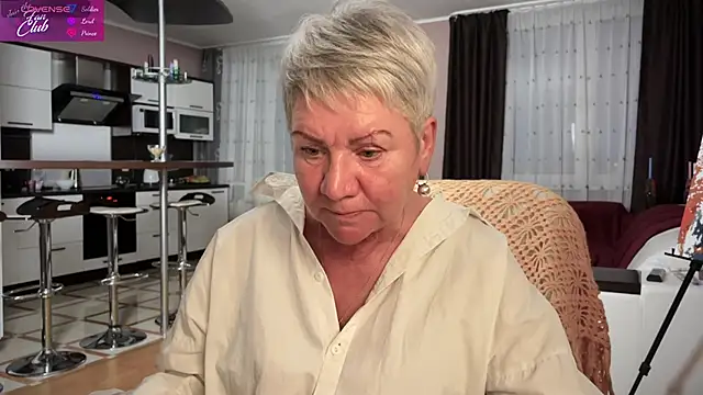 Snapshot of roxana_brooks chatting on January 2025 02:37:01 PM roxana brooks online show from January 2025 02:37:01 PM