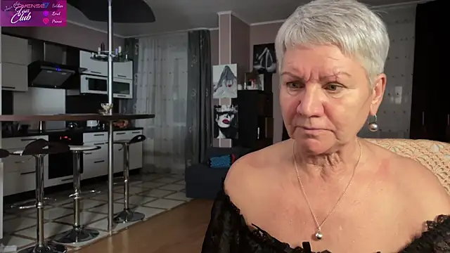 Snapshot of roxana_brooks chatting on January 2025 02:46:01 PM roxana brooks online show from January 2025 02:46:01 PM