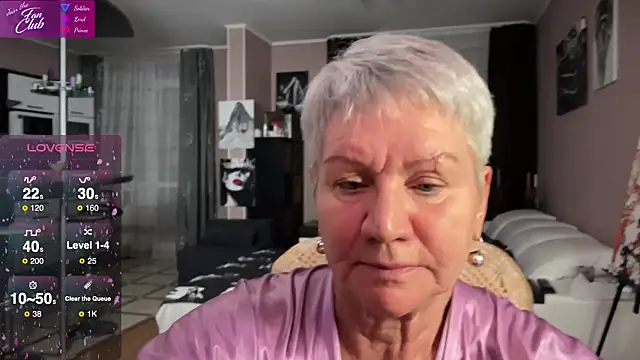 Snapshot of roxana_brooks chatting on January 2025 03:22:01 PM roxana brooks online show from January 2025 03:22:01 PM