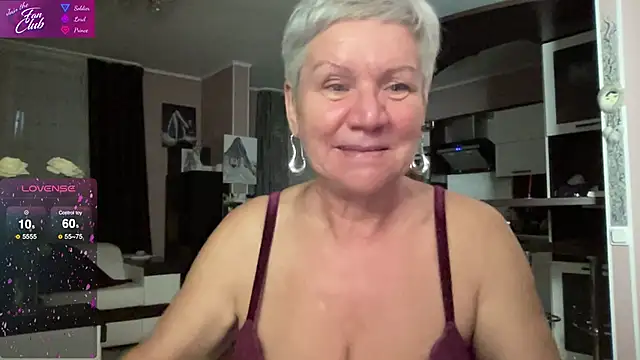 Snapshot of roxana_brooks chatting on January 2025 05:13:01 PM roxana brooks online show from January 2025 05:13:01 PM