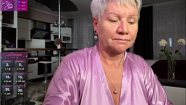 Snapshot of roxana_brooks chatting on January 2025 02:53:02 PM roxana brooks online show from January 2025 02:53:02 PM