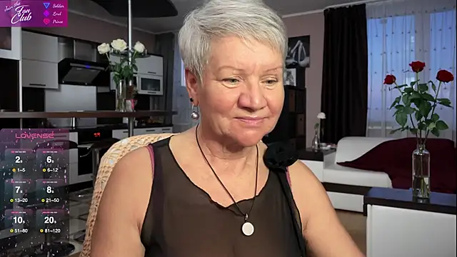 Snapshot of roxana_brooks chatting on February 2025 02:53:02 PM roxana brooks online show from February 2025 02:53:02 PM