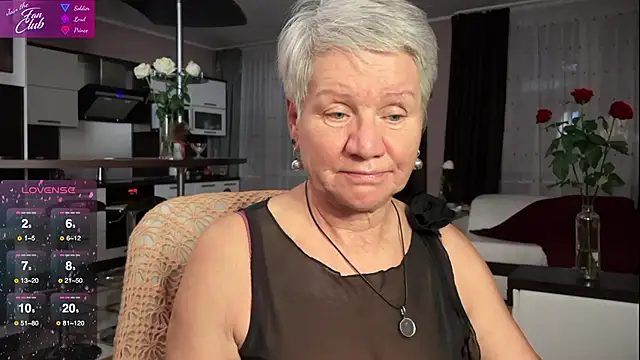 Snapshot of roxana_brooks chatting on February 2025 08:59:02 PM roxana brooks online show from February 2025 08:59:02 PM