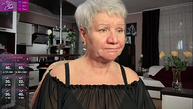 Snapshot of roxana_brooks chatting on February 2025 03:51:02 PM roxana brooks online show from February 2025 03:51:02 PM