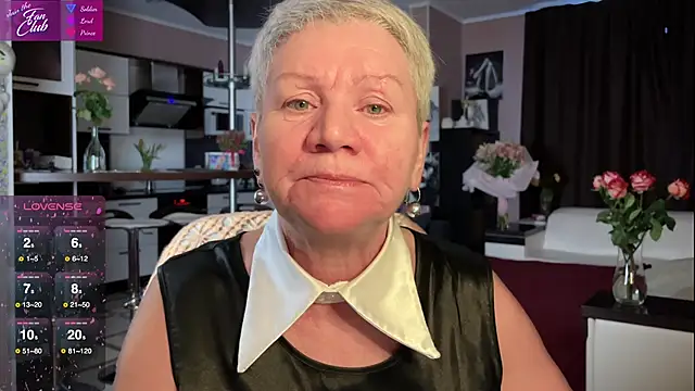 Snapshot of roxana_brooks chatting on February 2025 02:24:02 PM roxana brooks online show from February 2025 02:24:02 PM