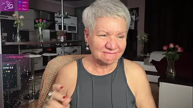 Snapshot of roxana_brooks chatting on February 2025 08:19:02 PM roxana brooks online show from February 2025 08:19:02 PM