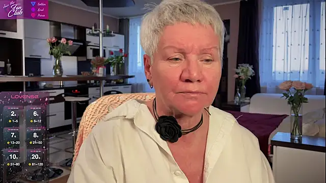 Snapshot of roxana_brooks chatting on February 2025 02:32:01 PM roxana brooks online show from February 2025 02:32:01 PM