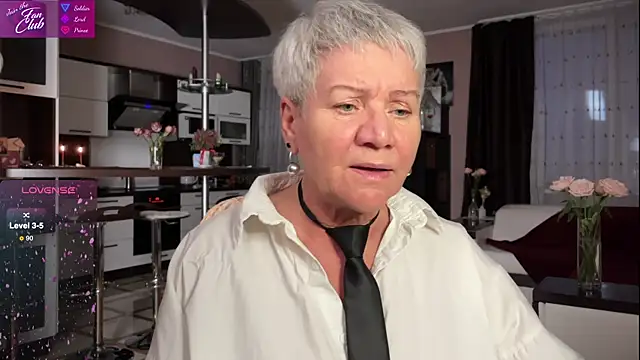 Snapshot of roxana_brooks chatting on March 2025 04:02:01 PM roxana brooks online show from March 2025 04:02:01 PM