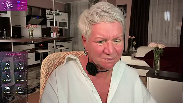 Snapshot of roxana_brooks chatting on March 2025 07:43:02 PM roxana brooks online show from March 2025 07:43:02 PM