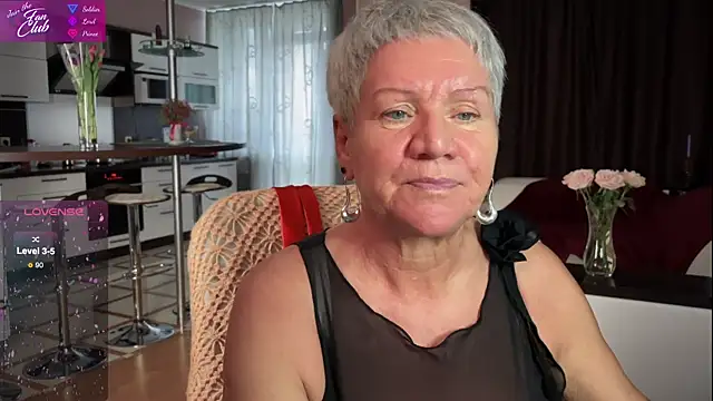 Snapshot of roxana_brooks chatting on March 2025 10:02:01 AM roxana brooks online show from March 2025 10:02:01 AM