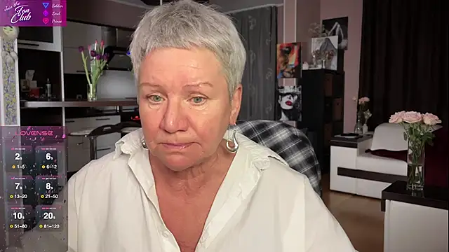 Snapshot of roxana_brooks chatting on March 2025 05:33:02 PM roxana brooks online show from March 2025 05:33:02 PM