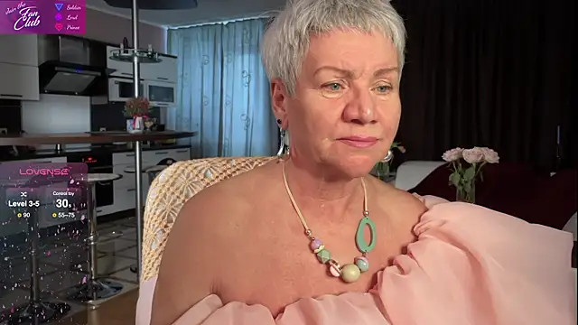 Snapshot of roxana_brooks chatting on March 2025 08:04:01 AM roxana brooks online show from March 2025 08:04:01 AM