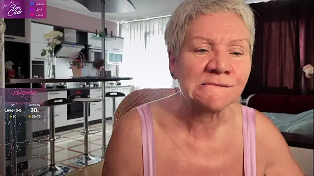 Snapshot of roxana_brooks chatting on March 2025 08:37:02 AM roxana brooks online show from March 2025 08:37:02 AM