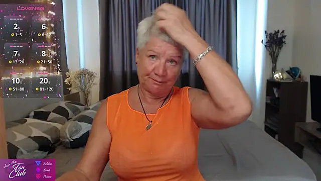 roxana brooks online show from May 2026 11:33:01 PM