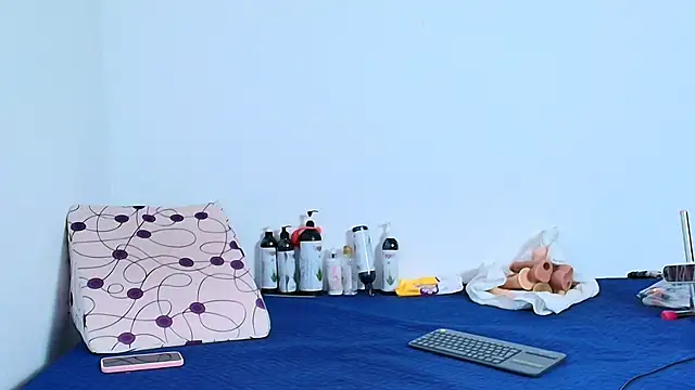 Snapshot of ANGELSEX_11 chatting on January 2025 07:42:01 PM ANGELSEX 11 online show from January 2025 07:42:01 PM