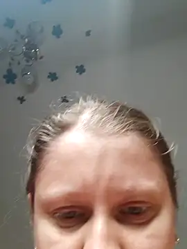 Snapshot of CumCpl chatting on October 2025 06:05:01 AM CumCpl online show from October 2025 06:05:01 AM