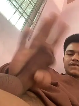 Hullax online show from February 2026 03:51:02 AM