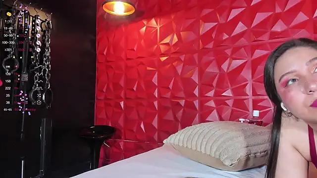 Isabella Daniell online show from September 2025 05:35:02 AM