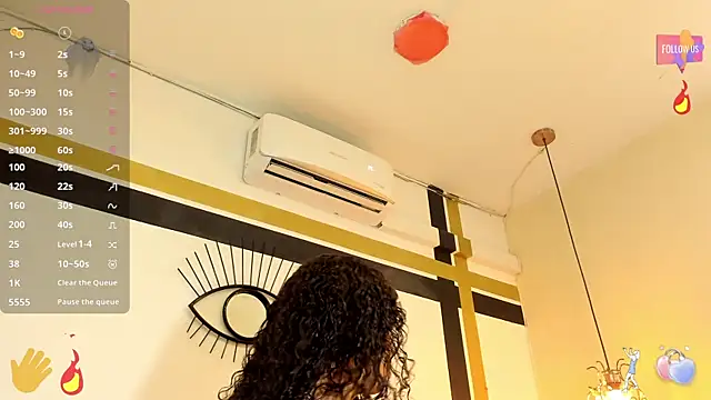 Snapshot of LunaGudi chatting on March 2025 02:19:02 PM LunaGudi online show from March 2025 02:19:02 PM