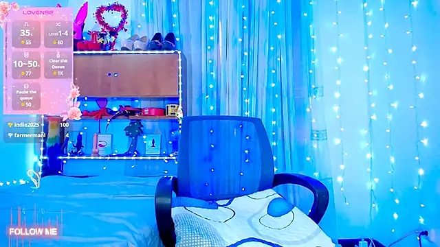 Snapshot of Aleexx___ chatting on February 2025 03:18:01 PM Aleexx online show from February 2025 03:18:01 PM