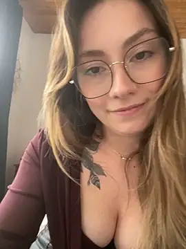 TalullaX online show from November 2025 02:17:01 PM