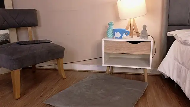 MiaFranklyn online show from March 2025 04:35:02 PM