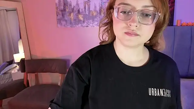 MiaFranklyn online show from October 2025 12:14:02 PM