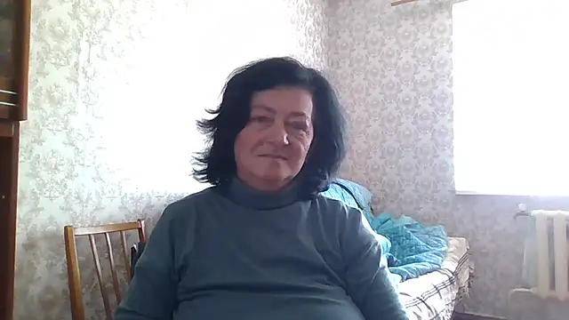 Snapshot of GypsiQueen2 chatting on April 2026 08:13:01 AM GypsiQueen2 online show from April 2026 08:13:01 AM